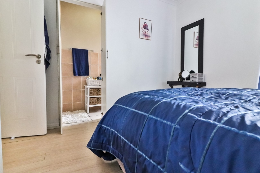 2 Bedroom Property for Sale in Parklands Western Cape